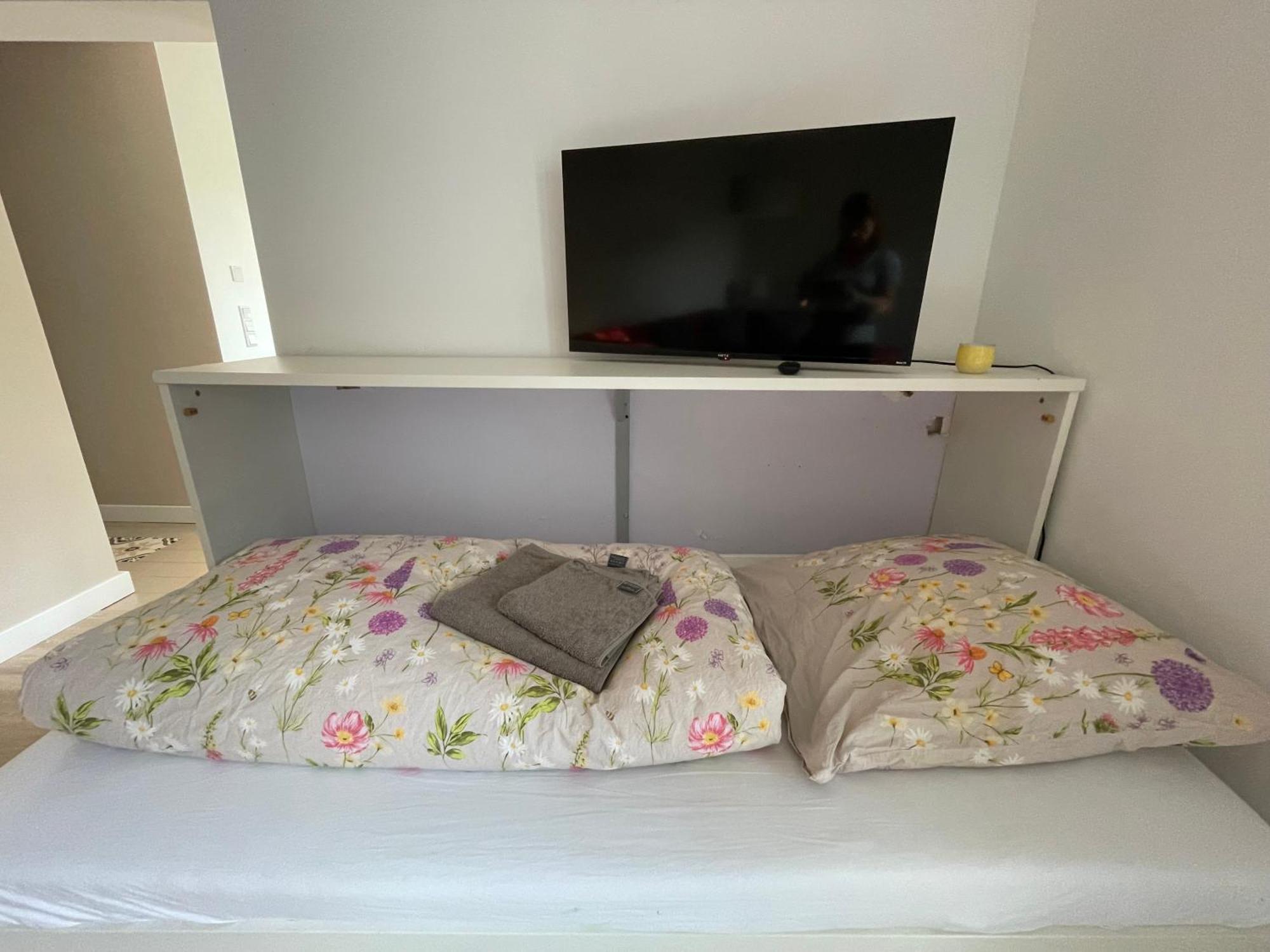 Appartement Mit 2 Schlafzimmern Und Terrasse Halle  Luaran gambar